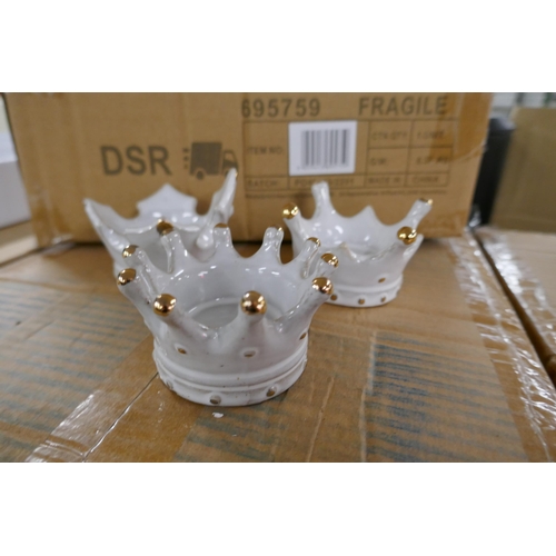 2315 - 5 Boxed white and gold crown tealight holders (3-piece set)