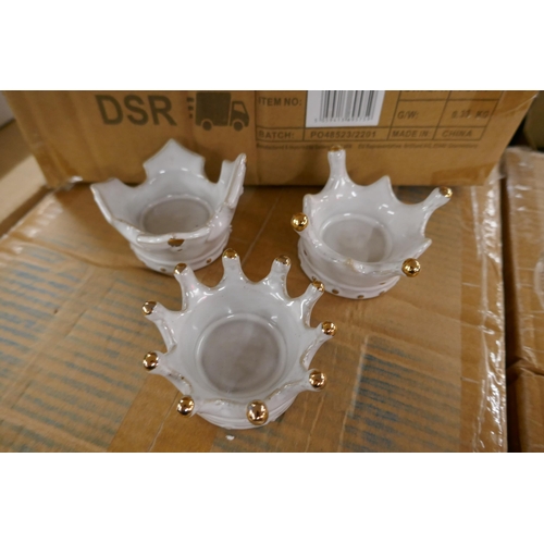 2315 - 5 Boxed white and gold crown tealight holders (3-piece set)