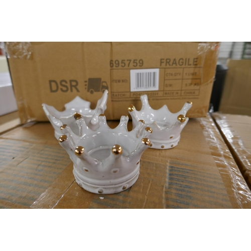 2318 - 5 Boxed white and gold crown tealight holders (3-piece set)