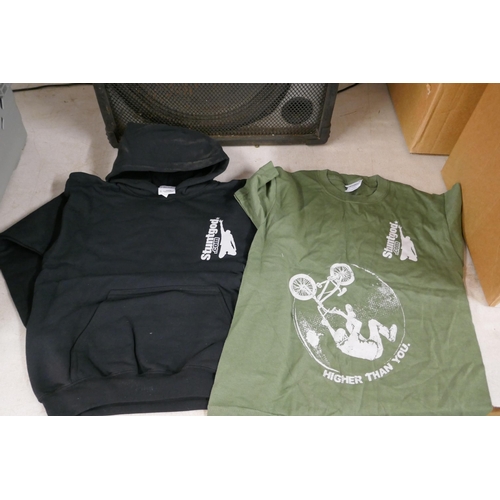 2368A - An assortment of hoodies and T-shirts (approx. 100)