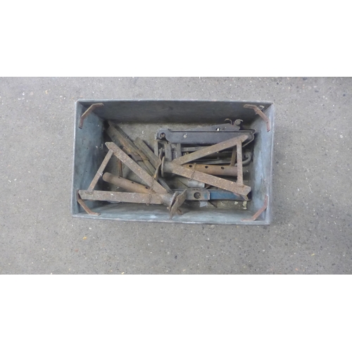 2344 - Garage items; car ramps, trolley jack, axle stands