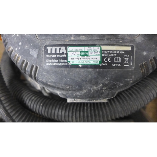 2349 - A Titan wet/dry vacuum cleaner (TTB431VAC), 240v, 1000w