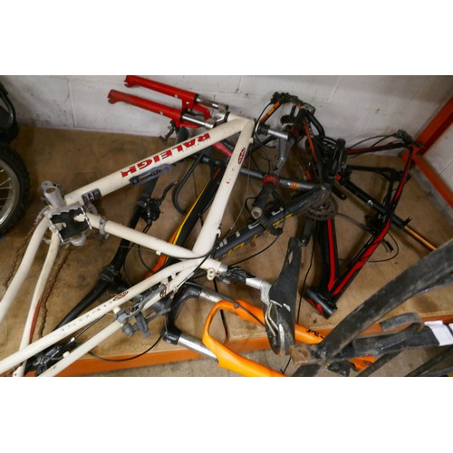 2217 - 3 Bike frames - specialised, Raleigh and Carrera with Ammaco folding bike and bike trailer