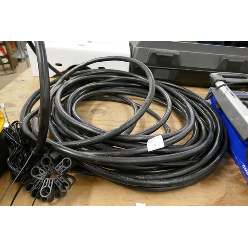 2359 - Approx. 25m of 6mm armoured cable with clips