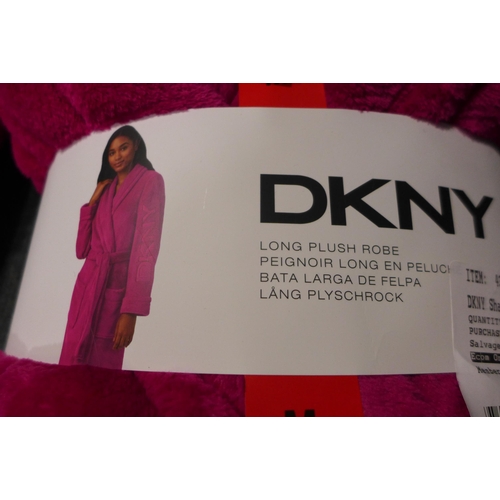 3010 - Jane and Bleecker pyjama set and DKNY long blush robe Both Size: M & Pink *This lot is subject to VA... 