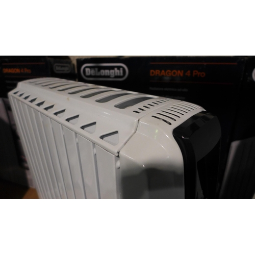 3033 - Delonghi Dragon 4pro Radiator    (313-182)   * This lot is subject to vat