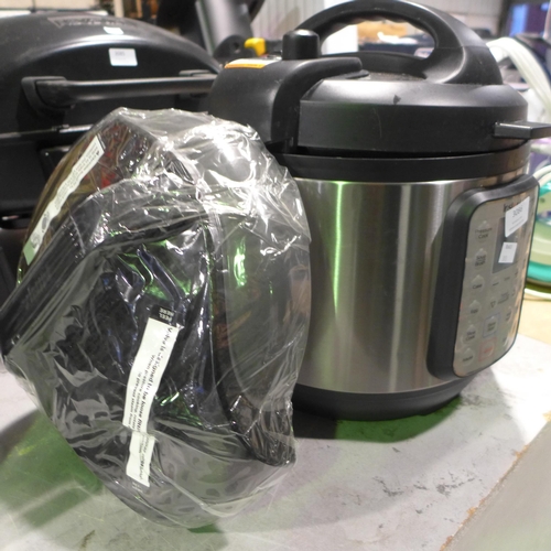 3086 - Instant Pot Duo Plus 8 7.6L 9-In-1 Pressure Cooker     (313-345)   * This lot is subject to vat