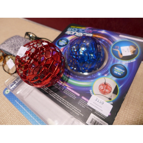 3159 - FGX Reading Glasses and two Wonder Sphere Spinner Balls      (313-391.,396* This lot is subject to v... 