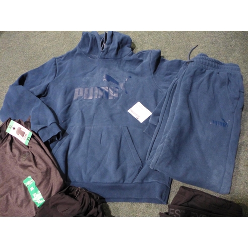 3161 - Assorted Men's Clothing incl: Puma & Umbro *This lot is subject to VAT