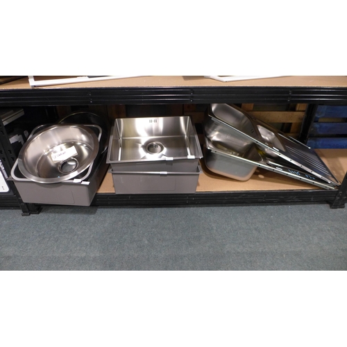 3177 - Quantity of Mixed Style Sinks (422-175,77,112,110 4194-10,91,118,15) * This lot is subject to VAT