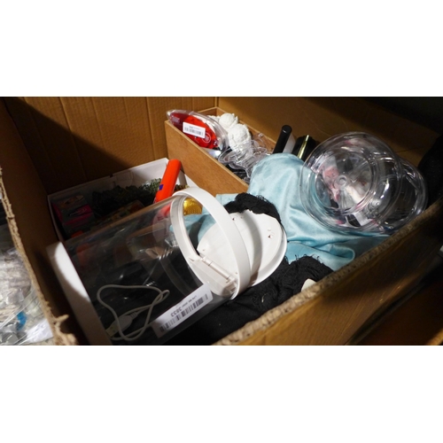 3184 - Assorted household accessories inc Dual Consumer Unit, Assorted homewares incl: takeaway containers,... 