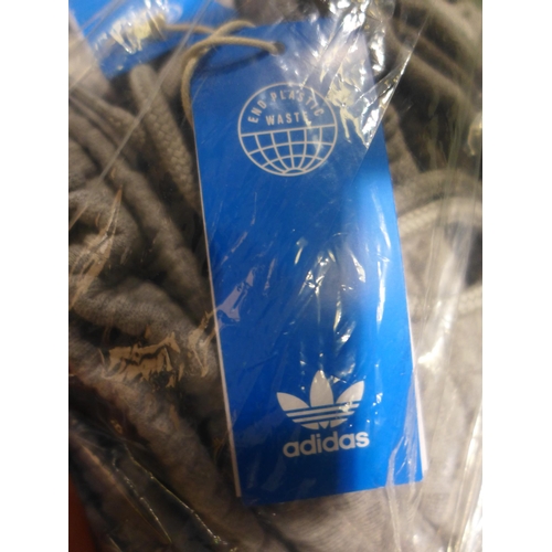 3200 - Five pairs of men's grey Adidas shorts - size L * this lot is subject to VAT