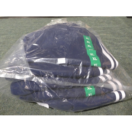 3201 - Five pairs of men's navy Adidas shorts - size XL * this lot is subject to VAT