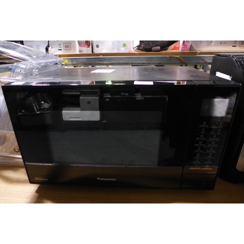 3234 - Panasonic Combi Microwave - Model  Nn-Ct56Jbbpq, Original RRP £164.99 + vat           (313-45)   * T... 