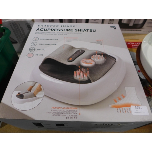 3251 - Sharper Image Accupressure Foot Massager        (313-113)   * This lot is subject to vat