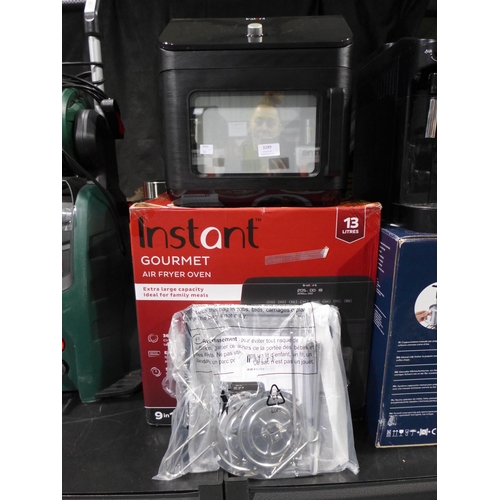 3289 - Instant Pot Vortex Oven / Air Fryer     (313-246)   * This lot is subject to vat