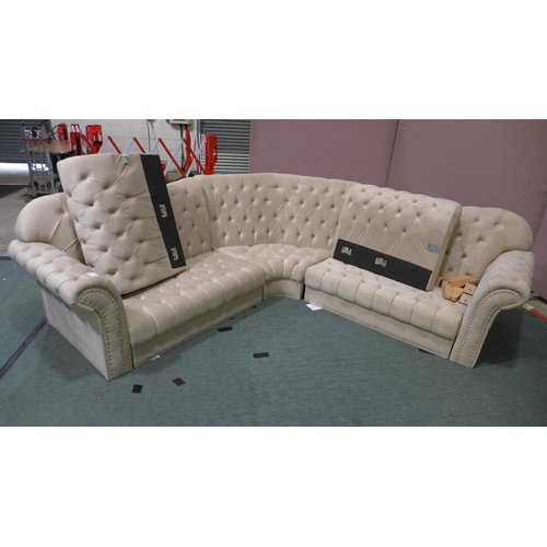 3351 - Fawn Tufted Corner Sofa with Feet & Spare Arm Cushions