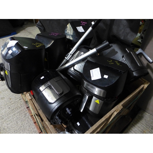 3378 - Quantity of Scrap items incl: Gourmia Airfryers, Powerglide Floor Cleaner etc. (313-4,5,98-10,244,31... 