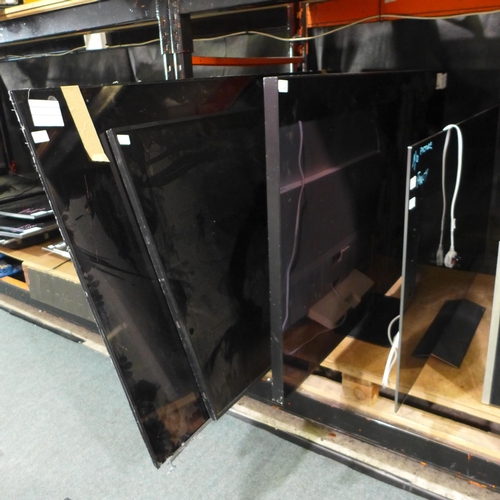 3382 - Quantity of broken televisions incl: Samsung/LG etc  (312-20,21,24,25) * This lot is subject to VAT