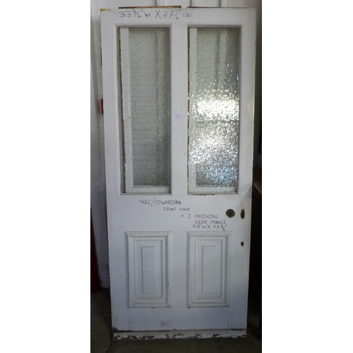 255 - A Victorian style door and matching side panels