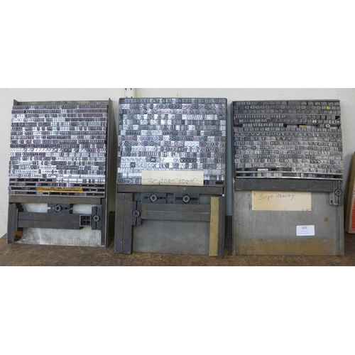 369 - Three trays of metal printers type, numbers and letters