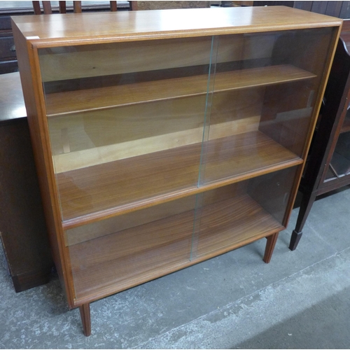 86 - A teak bookcase