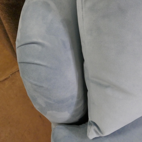 1380 - An aqua velvet swivel love seat