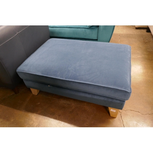 1422 - A blue velvet footstool - damaged