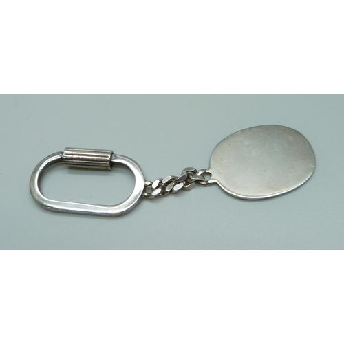 1000 - A silver key ring