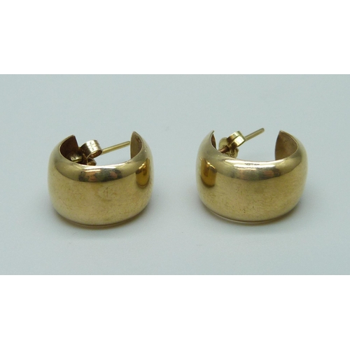 1009 - A pair of 9ct gold hoop earrings, 2.5g