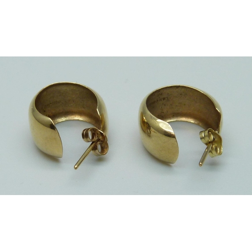 1009 - A pair of 9ct gold hoop earrings, 2.5g