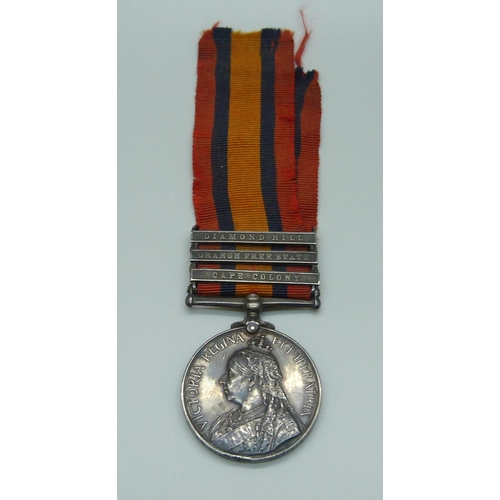 1016 - A Queen's South Africa medal with three bars including Diamond Hill to 1447, Pte. F. Elliott Notts &... 