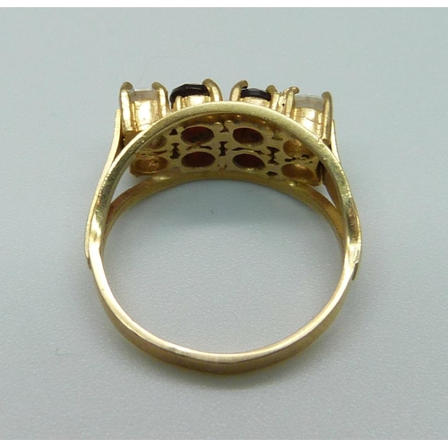 1060 - A 9ct gold ring, 3.3g, J/K