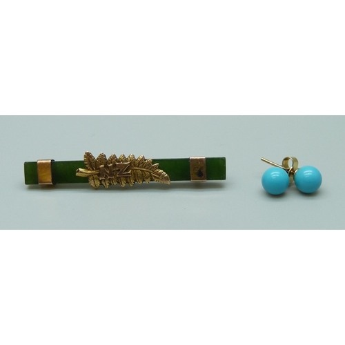 1076 - A 9ct gold mounted New Zealand fern brooch and a pair of 9ct gold and turquoise earrings