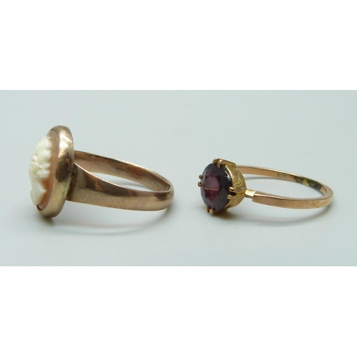 1102 - Two 9ct gold rings, 3.9g, L and M