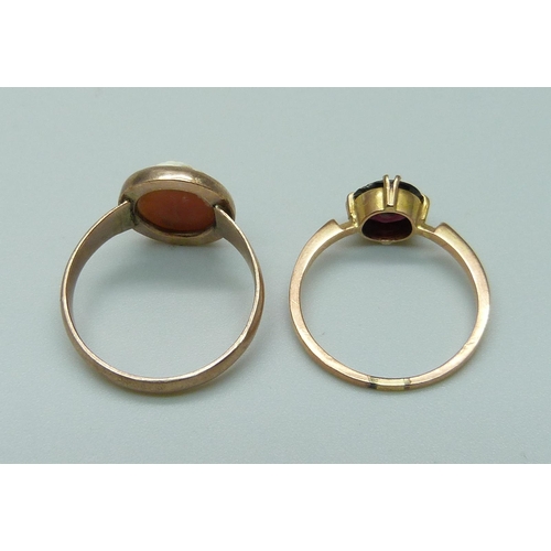 1102 - Two 9ct gold rings, 3.9g, L and M