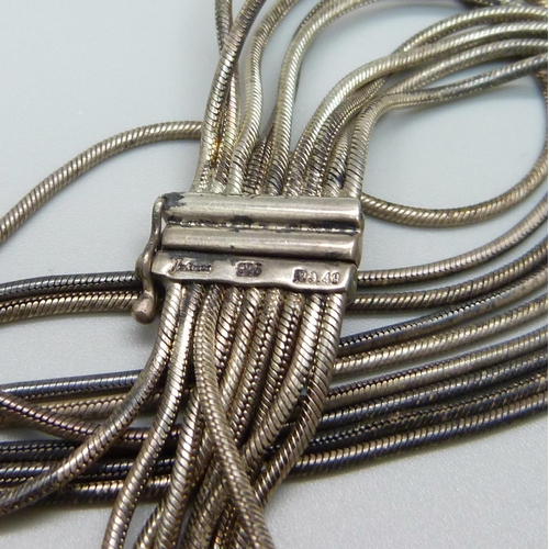 1115 - A silver multi strand necklace, 72g