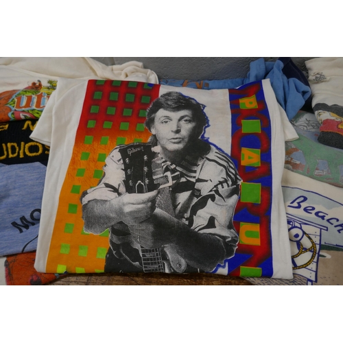 1129 - Paul McCartney and other artists promotional clothing, T-shirts, sweatshirts, etc. **PLEASE NOTE THI... 