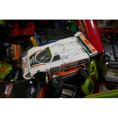 1145 - A collection of die-cast model vehicles **PLEASE NOTE THIS LOT IS NOT ELIGIBLE FOR POSTING AND PACKI... 