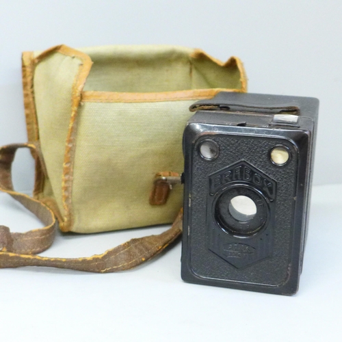 656 - A 1933 German Zeiss Icon Erabox camera