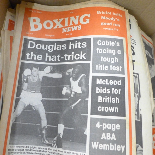 718 - A box of 1960s/70s boxing newspapers