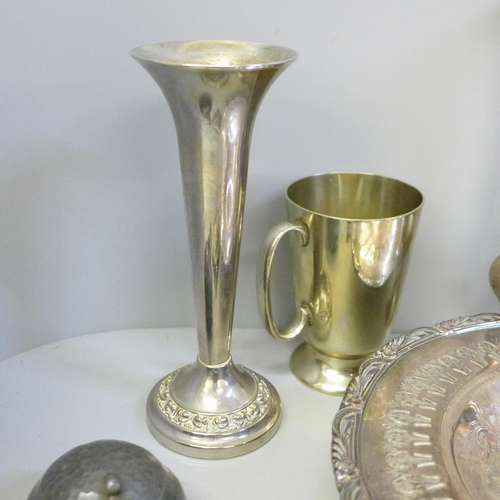 749 - A collection of silver plated items including a fretwork dish, a cigarette box, etc.