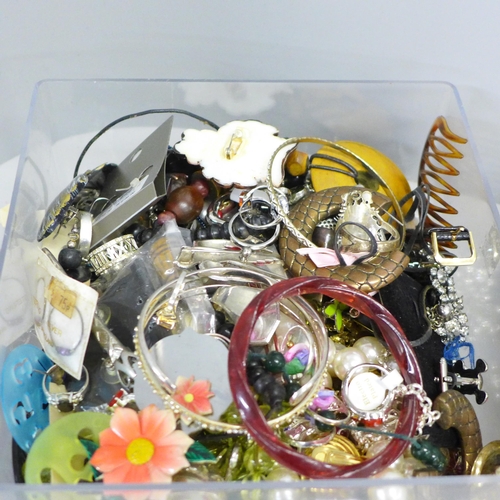 777 - Three boxes of costume jewellery