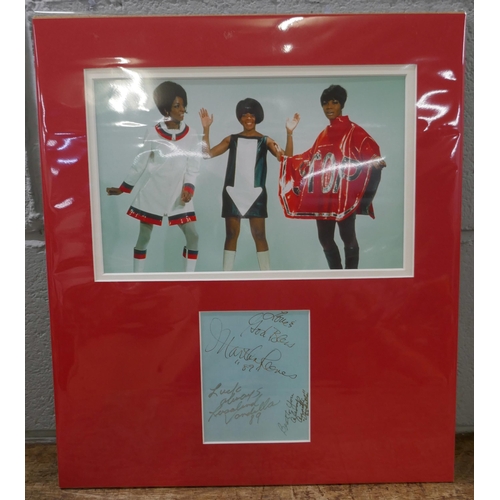 823 - A Martha Reeves and the Vandellas autographed display