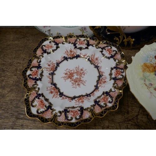 836 - 19th Century and later cabinet plates including Royal Crown Derby **PLEASE NOTE THIS LOT IS NOT ELIG... 