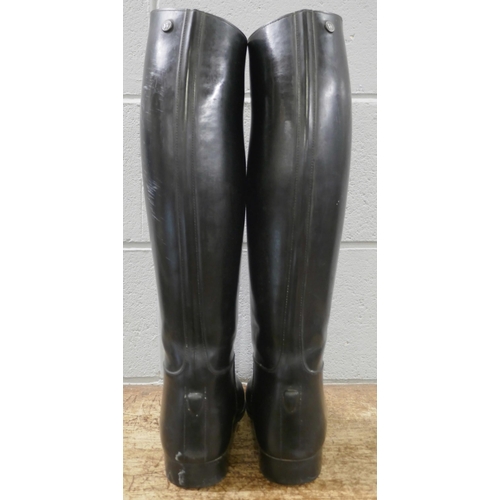 842 - A pair of Wembley riding boots, size 45, Made In Finland