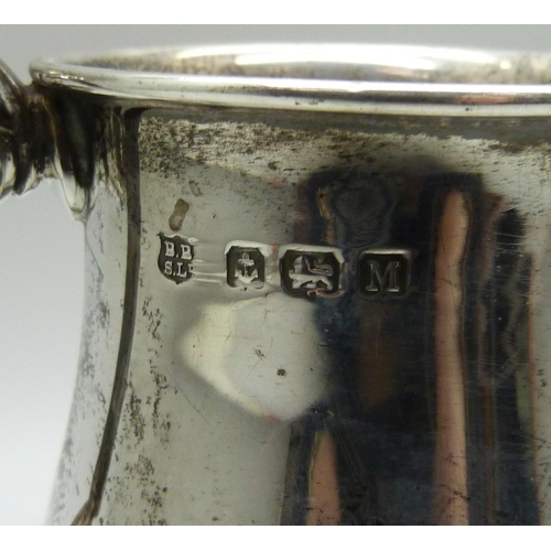 872 - A silver jug, Birmingham 1936, 138g