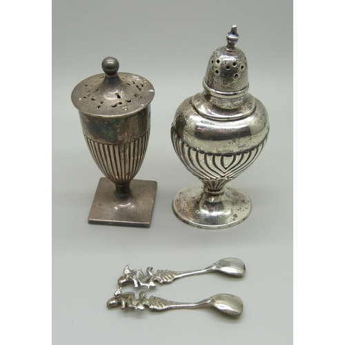 904 - A silver pepper by Walker & Hall, Sheffield 1905 and a Horace Woodward & Co. Ltd. silver pepper, Lon... 