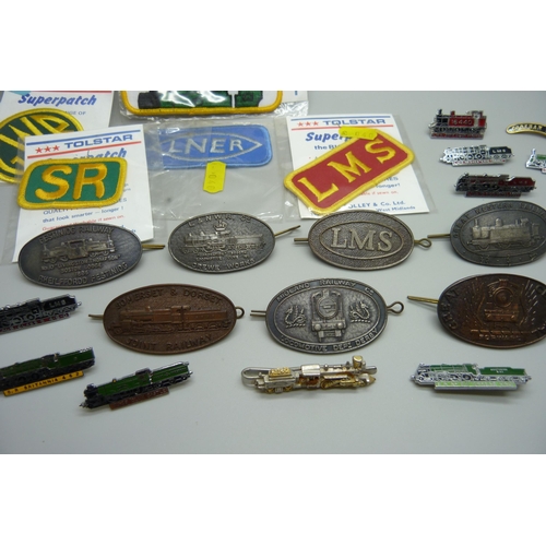 920 - A collection of railway badges including cap badges and five patches