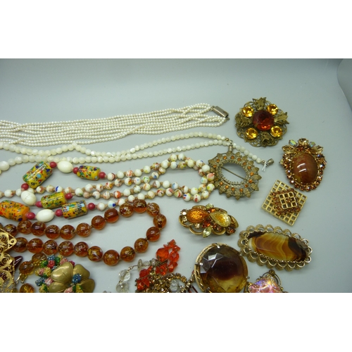 947 - A collection of costume jewellery